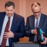 75 dintre germani sunt nemultumiti de guvernul merz din cauza cresterii preturilor la carburanti oamenii cer alte masuri drastice impotriva taxelor si profiturilor companiilor 69b6712574807