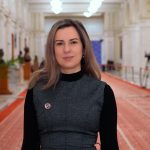 Deputata Dumitrița Albu la Bruxelles, vorbind despre depopularea regiunilor rurale, migrație și întoarcerea românilor din diaspora.