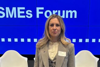 Dumitrița Albu la SMEs Forum 2026 Bruxelles discutând despre sprijinul pentru IMM-urile românești în context european