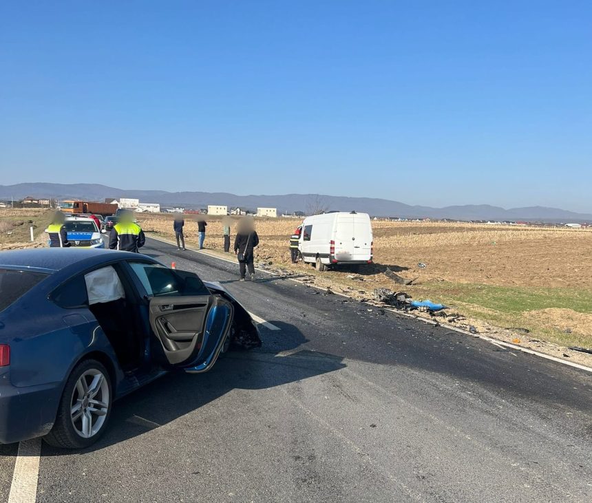 accident rutier intre marginea si radauti traficul este blocat pe ambele sensuri 69b7b48ba877a