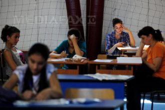 admiterea la liceu 2026 2027 are reguli noi calendarul complet si criteriile de departajare pentru elevii de clasa a viii a 69bbc63b6e327