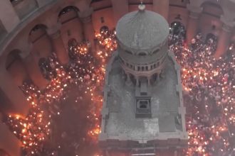 aducerea luminii sfinte de paste de la ierusalim la bucuresti ingreunata de conflictul din orientul mijlociu 69c2fcfc892a6