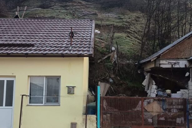 alunecare de terene in slatina sapte locuinte afectate si 25 de persoane evacuate 69a7d337f0285