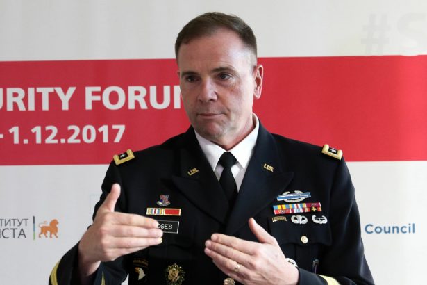 avertismentul generalului ben hodges europa nu este pregatita pentru atacuri masive cu drone 69a99dd71824d