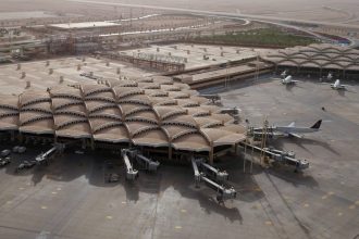 cat costa un zbor de la riad spre bucuresti singura cale de iesire din orientul mijlociu 69a5550311fa2