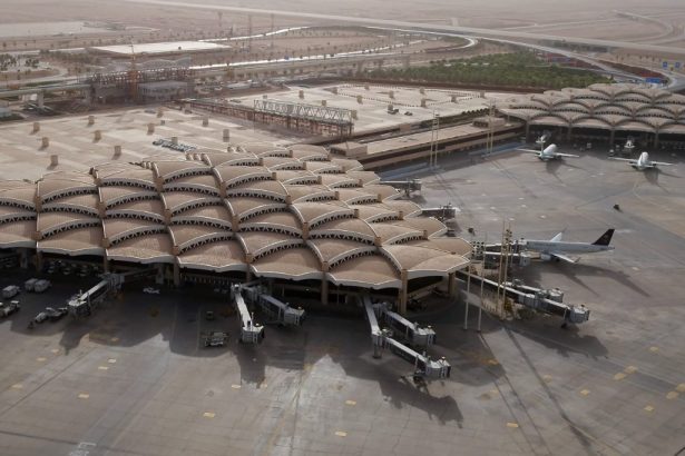 cat costa un zbor de la riad spre bucuresti singura cale de iesire din orientul mijlociu 69a5550311fa2