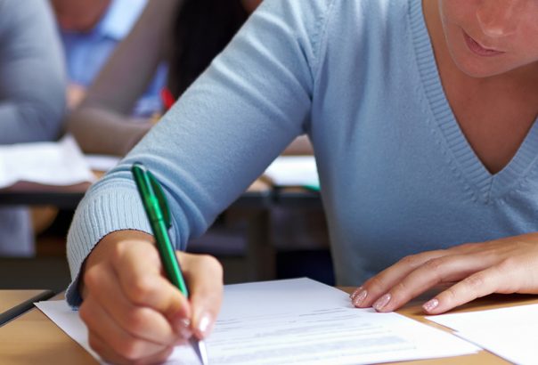 ce elevi se pot inscrie la liceu fara sustinerea evaluarii nationale anuntul ministerul educatiei 69a94a14342f3