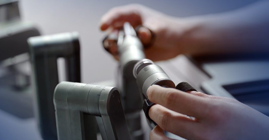 chirurg din londra opereaza un pacient cu cancer de la 2 400 de km distanta 69aab5eb49b25