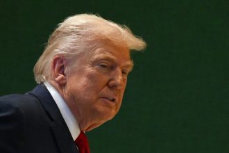 criza energetica din iran loveste americanii la pompa trump ridica restrictiile pentru benzina de vara 69bb0b71131f5