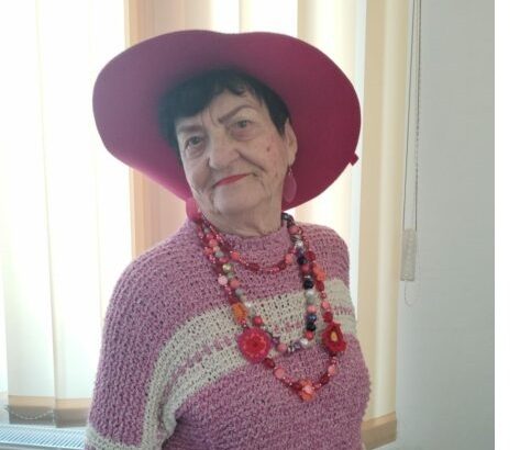 cu o energie de invidiat amalia demonstreaza ca niciodata nu e prea tarziu studenta la 90 de ani 69bfa0e76d6db