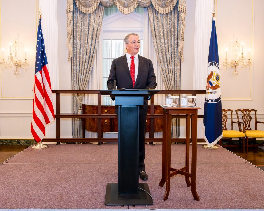 darryl nirenberg preia oficial mandatul de ambasador al statelor unite in romania prezentarea scrisorilor de acreditare va avea loc pe 3 martie la cotroceni 69a5a24d48e01