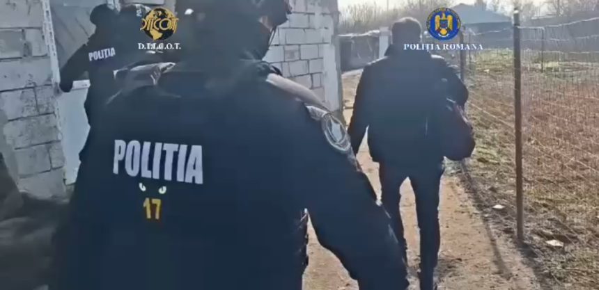 doi tineri de 16 ani cercetati dupa ce au obligat o fata de 13 ani sa se prostitueze 69aad17b9c182