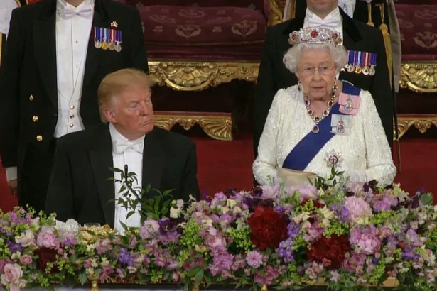 donald trump a primit o lectie neasteptata de la regina elisabeta a ii a acum s a aflat totul 69c39a0301f57