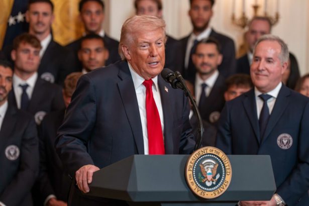 donald trump dezvaluie cine crede ca a fost responsabil pentru atacul asupra scolii de fete din iran 69ad10516a80d