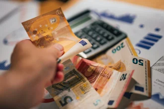 economia zonei euro incetineste pe fondul conflictului din orientul mijlociu apar semnale de stagflatie 69c384e97129b