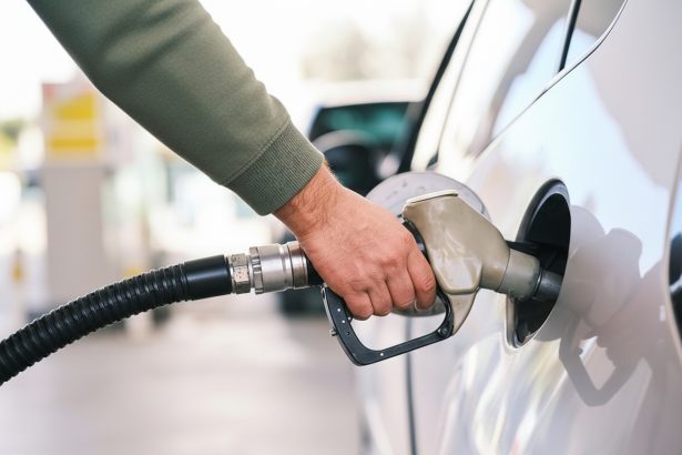 edited aur propune scaderea tva la combustibili de la 21 la 5 in primele trei luni apoi la 9 69aecf8184204