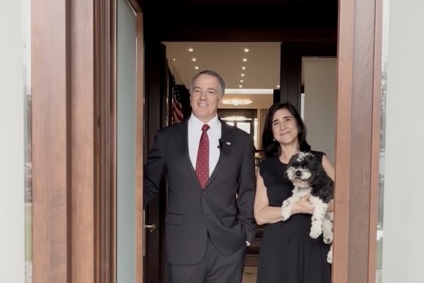 edited buna ziua primul mesaj al ambasadorului sua in romania ce transmite si de cine este insotit la bucuresti 69c16d8536f29