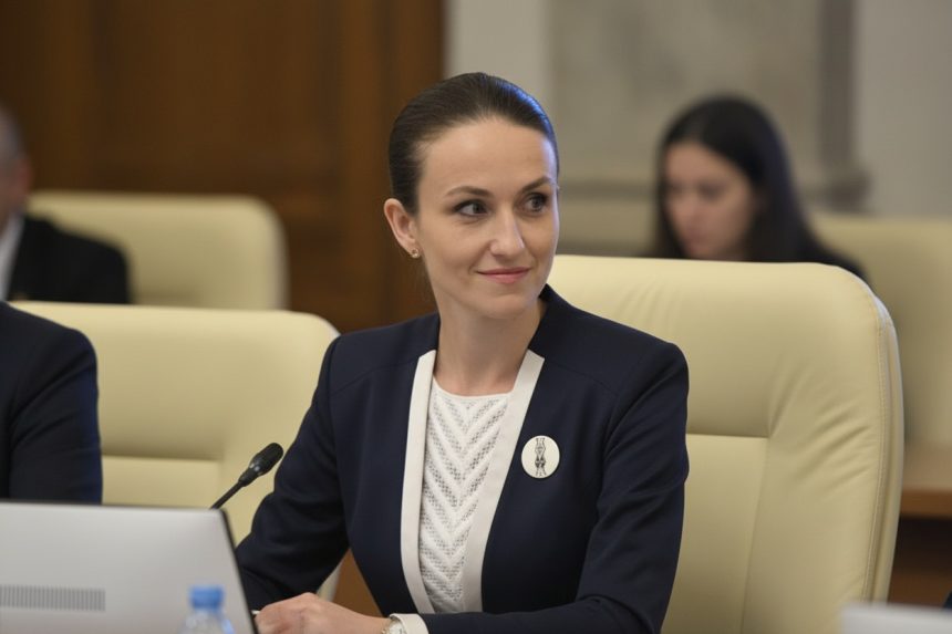 edited ce le spune oana toiu romanilor care se plang ca nu le raspund ambasadele 69a586f6c3e80