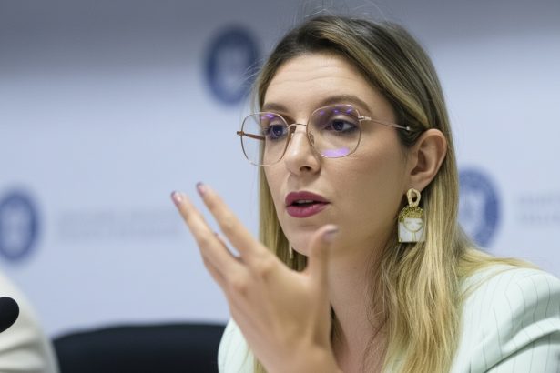 edited diana buzoianu vom avea reorganizarea pe ocoale silvice acolo vor fi posturi eliminate 69a98e28a3af3