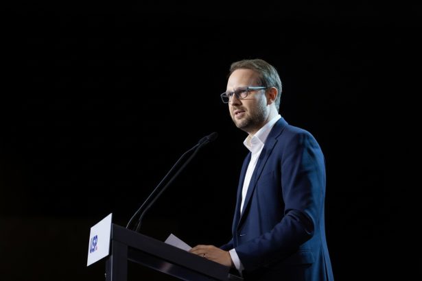 edited dominic fritz ataca psd zici una si faci alta nu mai am asteptari sa se tina de cuvant partenerii de coalitie 69c62ce25c59c