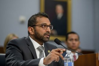 edited e mailul sefului fbi a fost spart de iranieni mai multe fotografii personale au ajuns pe internet 69c6a6b580761