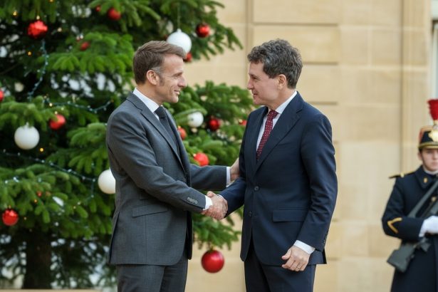 edited franta ar fi invitat romania sa faca parte din grupul de tari care gazduiesc elemente ale scutului nuclear 69a732ae3323e