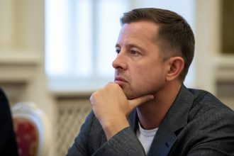 edited g4media hubert thuma lanseaza un avertisment la adresa premierului ilie bolojan pe fondul tensiunilor din pnl si al presiunilor psd 69b3f24c34300