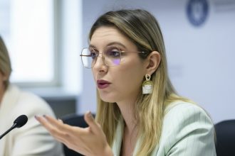 edited motiunea impotriva ministrei mediului diana buzoianu respinsa de senat 69ca8f8f06f5a