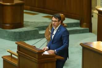 edited nicusor dan a promulgat legea prin care agresorii sexuali nu mai pot lucra cu persoane vulnerabile 69c4222ed3031