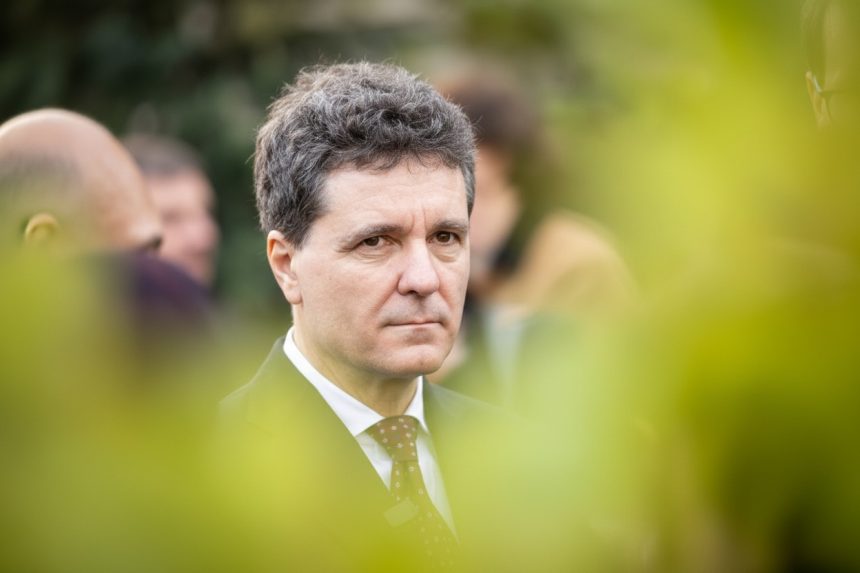 edited nicusor dan mesaj cu prilejul zilei detinutilor politici anticomunisti este important sa pastram vie memoria celor care au trecut prin inchisorile sistemului 69aed56043822