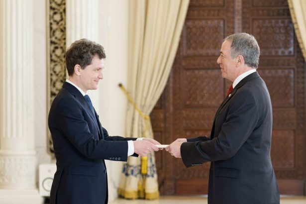 edited noul ambasador sua in romania s a intalnit cu nicusor dan el si a prezentat scrisoarea de acreditare 69a6eb4b0b6f5
