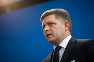 edited premierul slovac robert fico vine in romania se va intalni cu nicusor dan si cu ilie bolojan 69c54f4808927