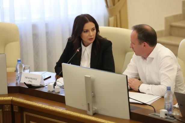 edited scandal in parlament adrian caciu acuzat de comportament agresiv pnl recidiveaza in atitudinea misogina 69b975570d3fc