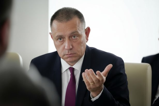 edited schimb dur de replici intre mihai fifor si dominic fritz acuzatii de populism si ura pe tema politicilor sociale 69bba7ce34491