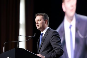 edited siegfried muresan acuza ca grindeanu merge la bruxelles sa le spuna socialistilor ca isi doreste o guvernare cu aur 69c233b6b60bd