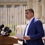 edited simion dupa anuntul vizitei lui zelenski in romania vizita la sponsori sau stapanul in vizita la slugi 69b0662a5f194