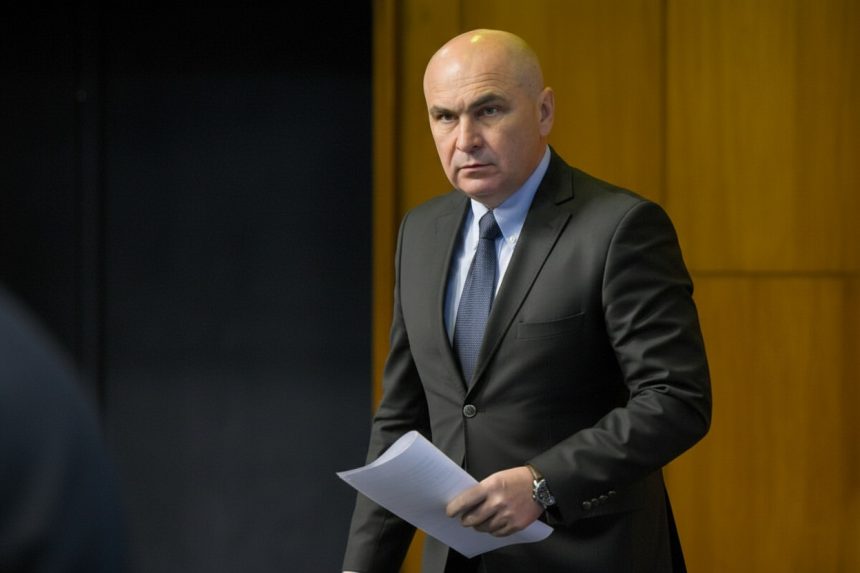 edited tensiuni in sedinta partidului national liberal pnl nu trebuie sa fie nici remorca psd nici agentie de plasare pentru usr 69c24d72bba4e