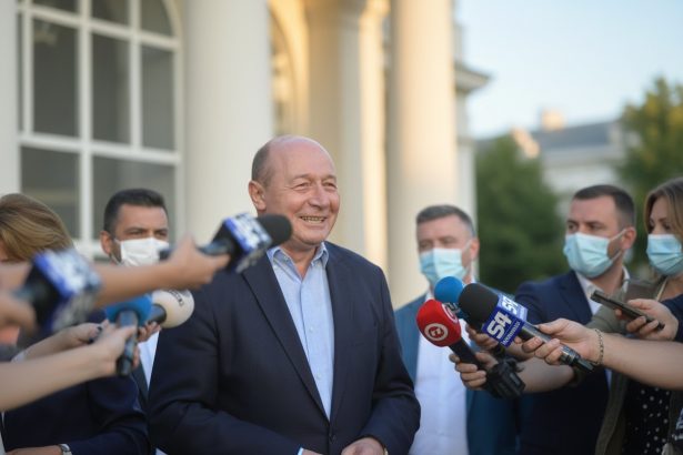 edited traian basescu romania are dreptul sa judece altfel decat statele europene relatia sa cu america filmulet cu o dansatoare din bordel exemplu de propaganda de ra 69cc0ff3b75d1