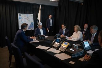 edited trump despre discutiile cu membrii echipei de securitate nationala ii las sa si spuna parerea apoi ii conving pe toti 69b42cfa6214f