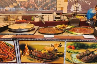 festivalul pescaresc din bucuresti tine pana de buna vestire cat costa suta de grame de peste 69c13e7f3ca31