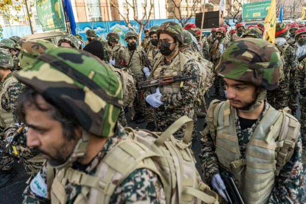 garda revolutionara islamica raspunde amenintarilor lui trump iranul va decide cand se va termina razboiul 69af8bad3c795