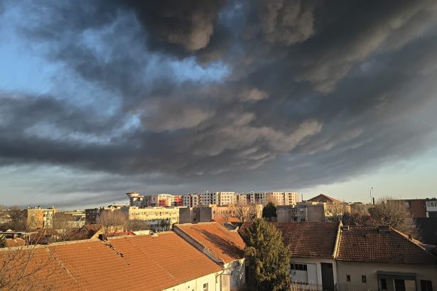 incendiu la o fabrica de polistiren din arad 69b108e78d35e