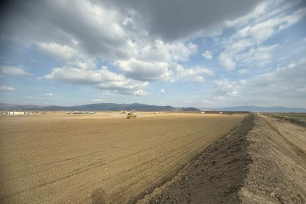 incep lucrarile pe un lot al autostrazii unirii a8 69bbb235459d1