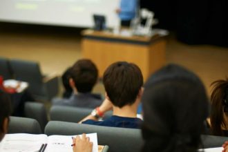 inspectorul scolar general al isj vrancea despre elevii blocati in dubai vor primi absente 69a59e403e4ad