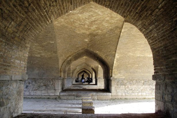 mai multe obiective din patrimoniul unesco aflate in iran avariate din cauza atacurilor aeriene 69affaea43f41