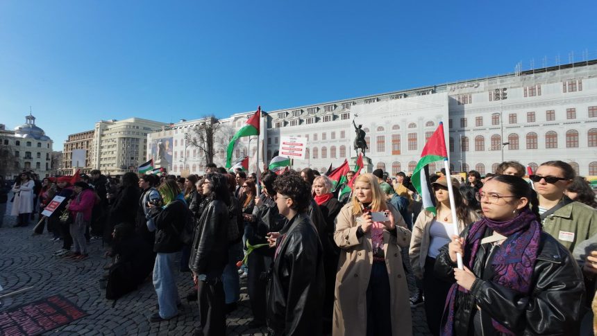 manifestatie in piata universitatii de 8 martie pentru drepturile femeilor 69ad7cee83447