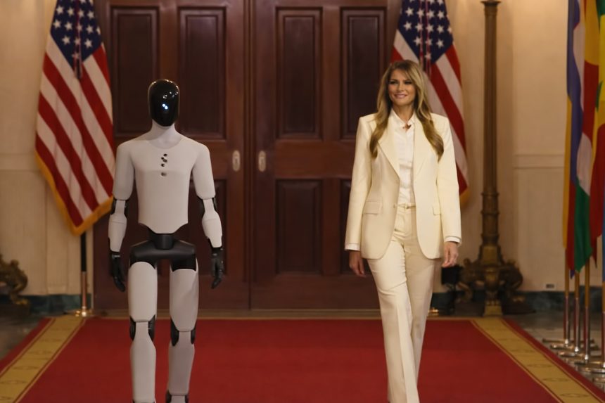 melania trump la brat cu un robot revolutionar ce stie sa faca masina cu care l a inlocuit pe presedintele sua 69c5539667699