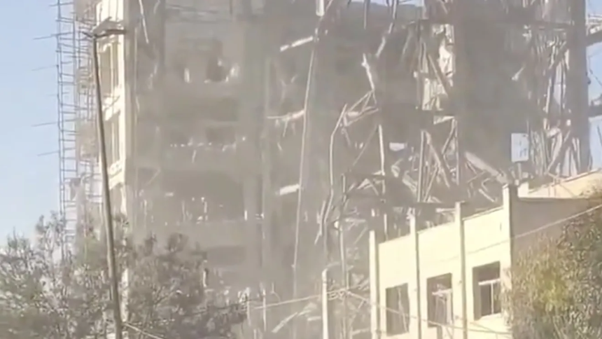 news alert israelul a bombardat complexul grupului care alege noul lider suprem al iranului 69a70576df927