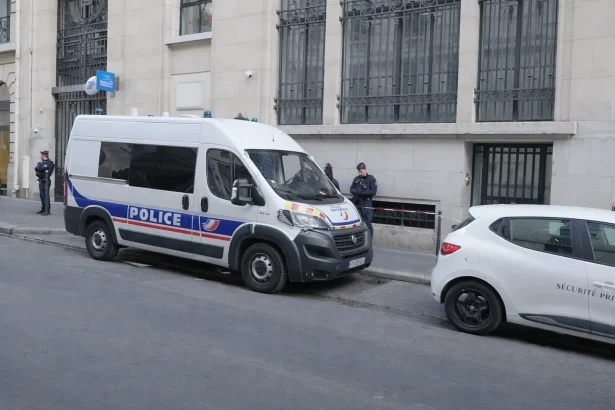 noi arestari in franta in ancheta privind atacul dejucat tinta bank of america din paris 69ca0f9cb10b7