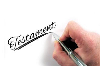 o italianca a lasat prin testament 100 000 de euro ingrijitoarei sale valentina problema sunt doua ingrijitoare cu acelasi nume 69bd0bfa184a1